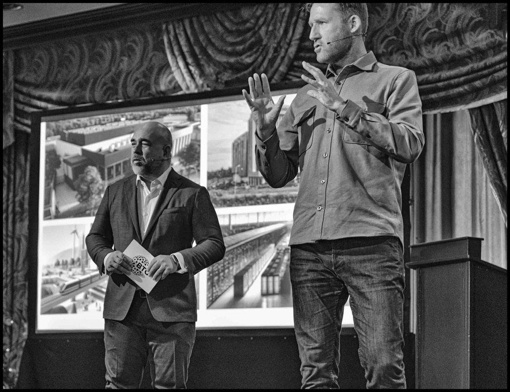 Danny Frietman moderator MC on stage 02